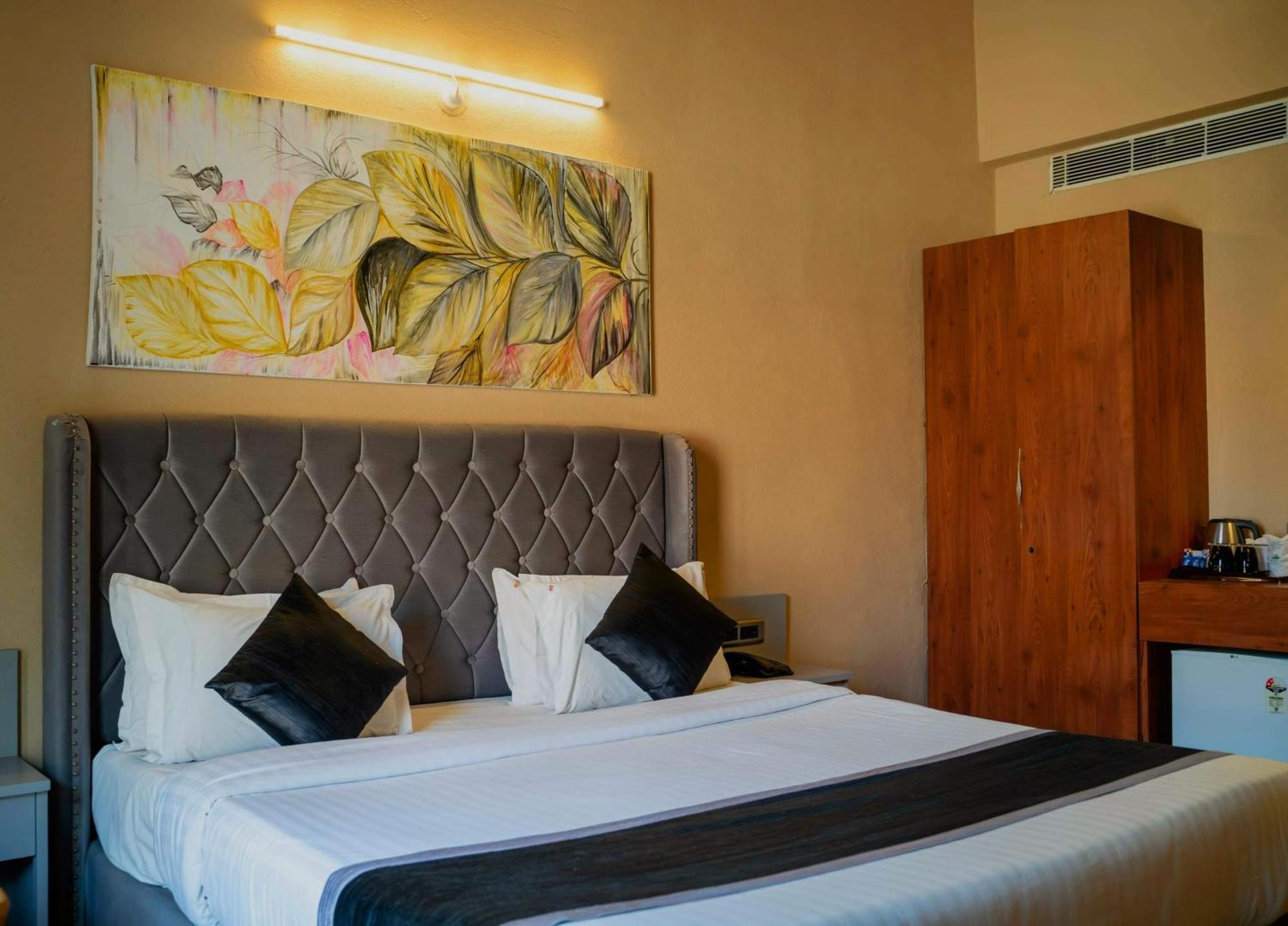 The Divine Hills Resort Nai Room photo